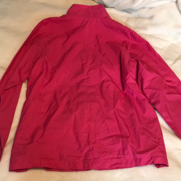 New Balance breast cancer awareness rain shell - Picture 4 of 8